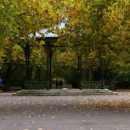 런던 Chelsea: Exceptional 1Br W/Views Of The River Thames & Battersea Park 아파트 외부 사진