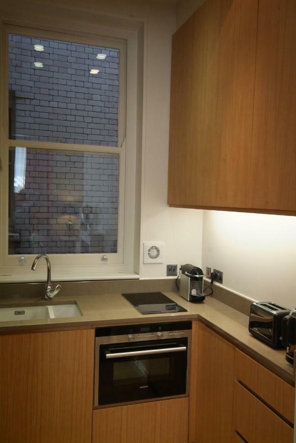 런던 Chelsea: Exceptional 1Br W/Views Of The River Thames & Battersea Park 아파트 외부 사진