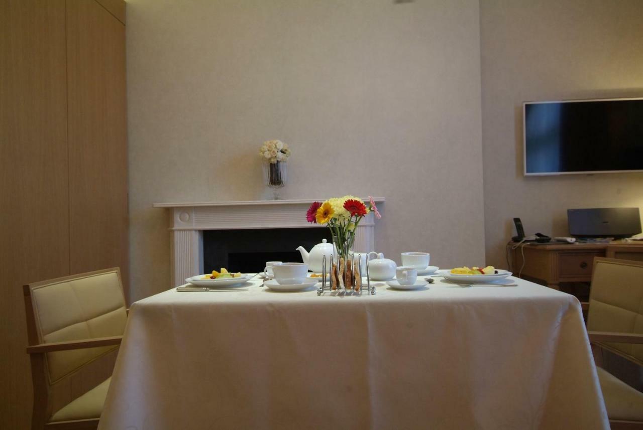 런던 Chelsea: Exceptional 1Br W/Views Of The River Thames & Battersea Park 아파트 외부 사진