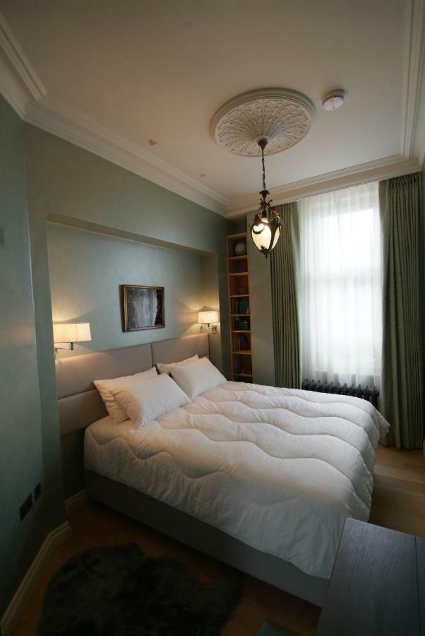 런던 Chelsea: Exceptional 1Br W/Views Of The River Thames & Battersea Park 아파트 외부 사진